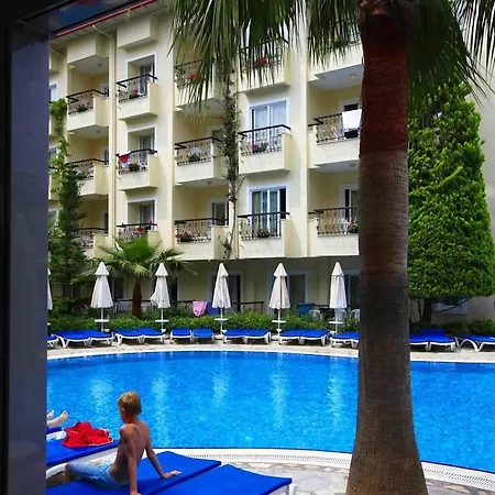 Sun & Apartahotel 3*