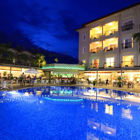 Apartahotel Sun & Side