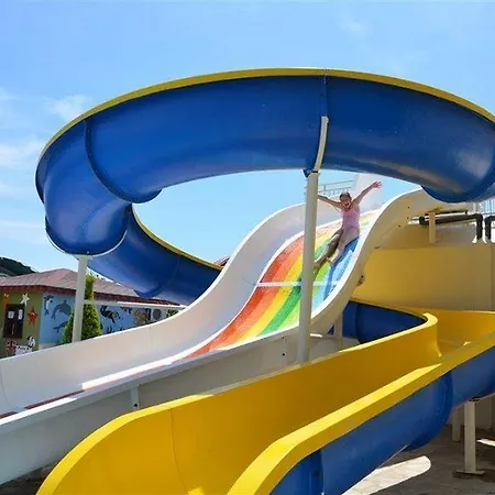 Apartmanhotel Sun & 3*