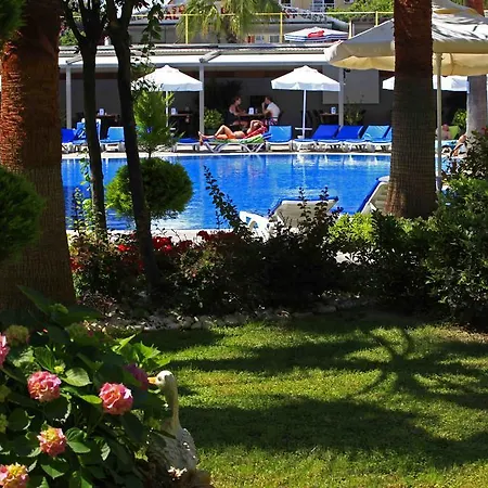 Sun City & מלון דירות 3*
