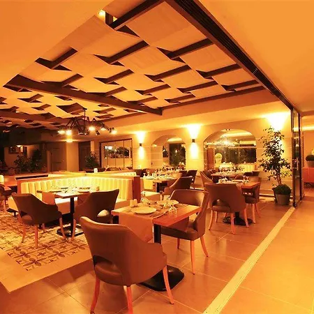 Sun City &